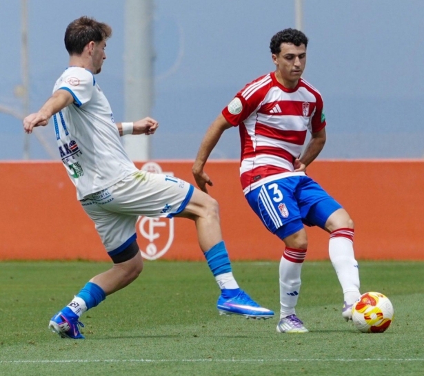 El Recre cerró la temporada con un buen partido (GRANADA CF) El Recre cerró la temporada con un buen partido (GRANADA CF)