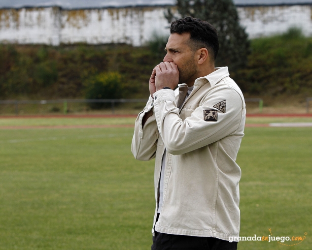 El entrenador de la UD Maracena, Javier Vilaseca (J. PALMA)
