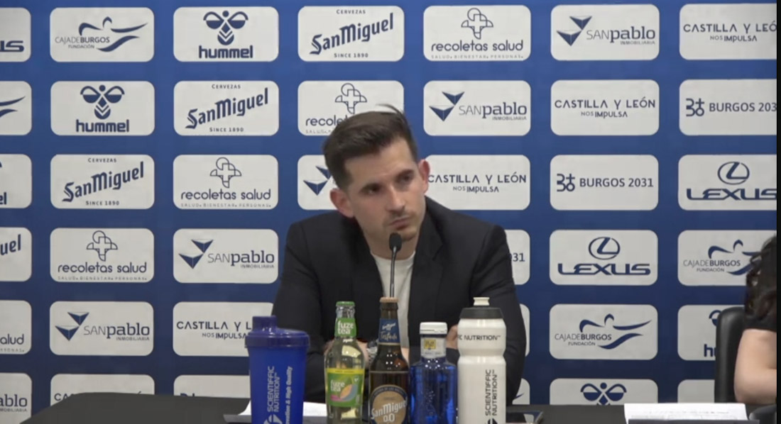 Arturo Ruiz durante la rueda de prensa postpartido (SAN PABLO BURGOS)