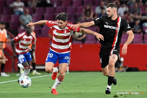 Sergio Ruiz en su último partido con el Granada (J.M. BALDOMERO) Sergio Ruiz en su último partido con el Granada (J.M. BALDOMERO)