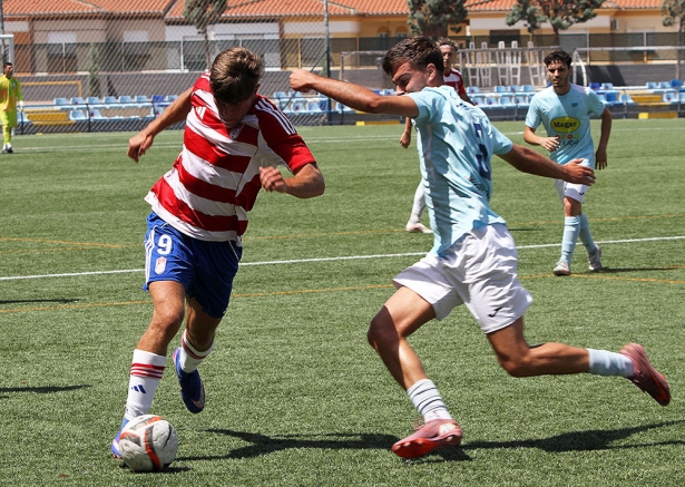Richard marcó el gol del Granada CF C (J. PALMA) Richard marcó el gol del Granada CF C (J. PALMA)