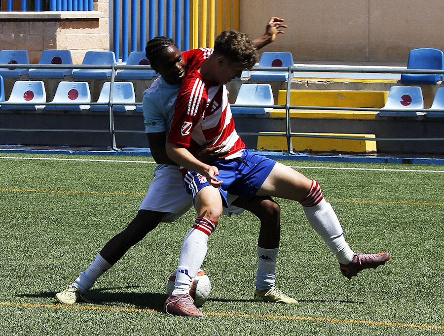 El Granada CF C recibirá al Carolinense en la ida de la final (J. PALMA)