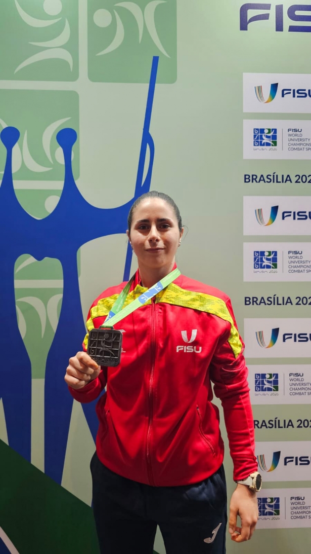 Mar Trenado con su medalla de plata Mar Trenado con su medalla de plata