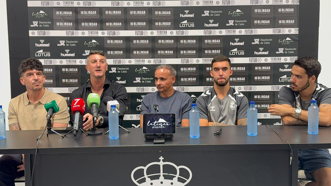Presentación de Levi Cantero como entrenador de la.Balompedoca Linense (BALONA)