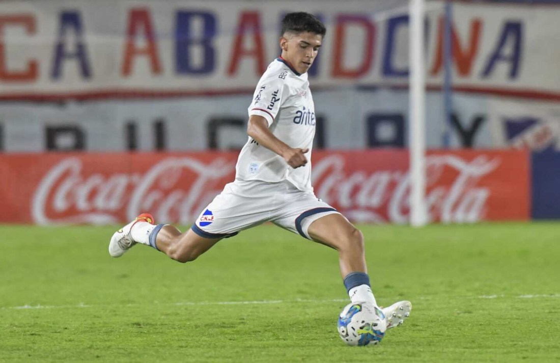 Thiago Helguera durante su etapa en Nacional 