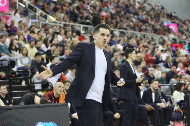 Arturo Ruiz vuelve a la Selección (GP MEDIA) Arturo Ruiz vuelve a la Selección (GP MEDIA)