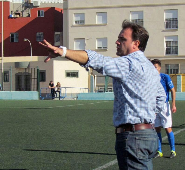 José López, entrenador del Cúllar Vega CF, en una foto de archivo