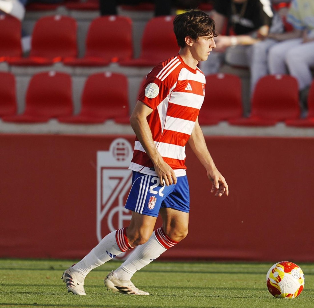 Migue Sánchez se marcha del filial rojiblanco (GRANADA CF)