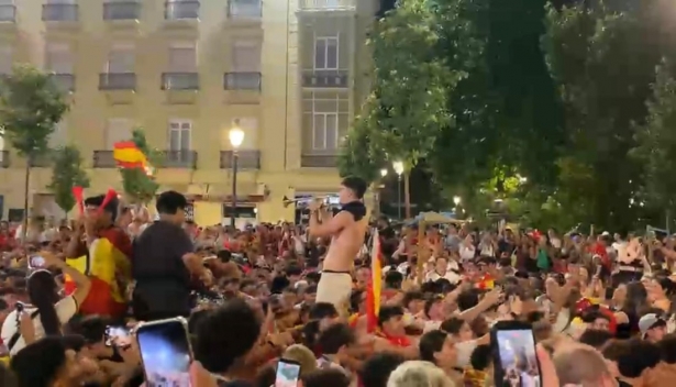 Las calles de Granada se volcaron con la Selección Las calles de Granada se volcaron con la Selección