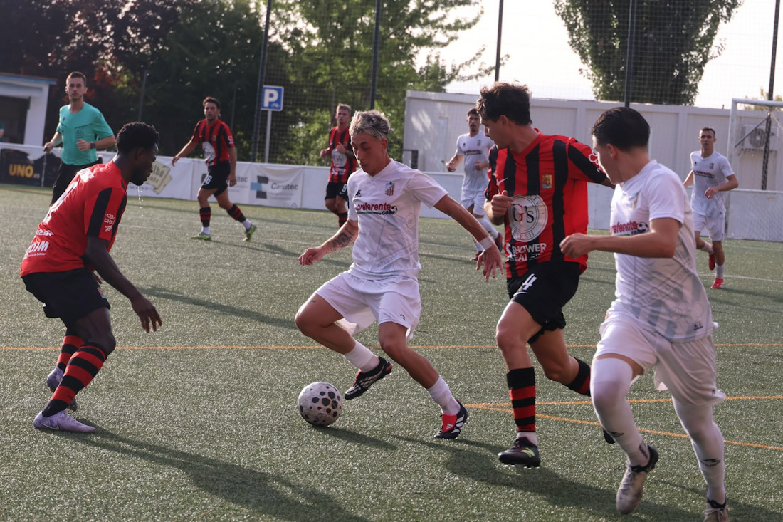 El Atlético Monachil plantó cara al Cuevas CF (MANU LÓPEZ/ATLÉTICO MONACHIL)