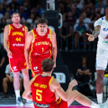 Cárdenas repartió ocho asistencias ante Grecia (FEB)