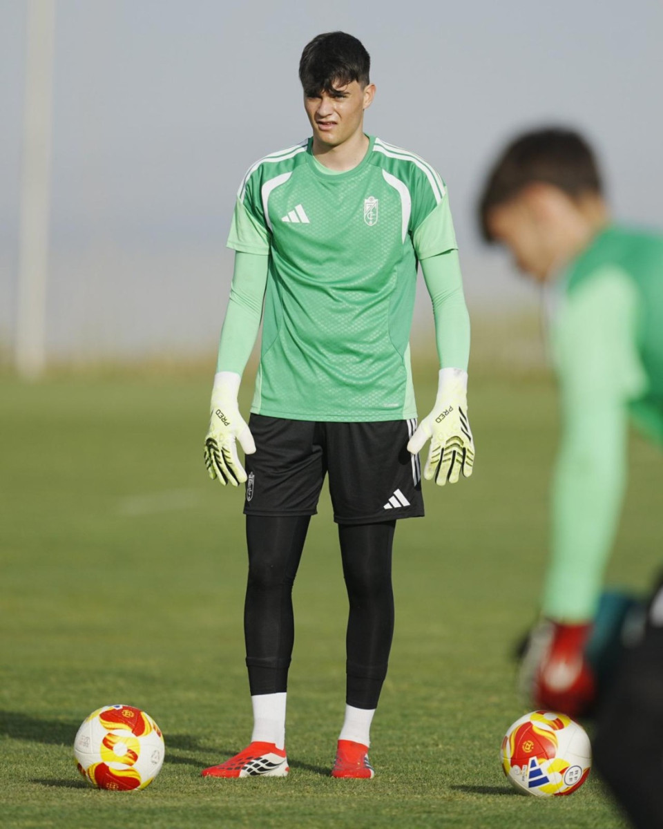 Miguel López se marcha semanas después de su llegada al Recreativo (GRANADA CF)