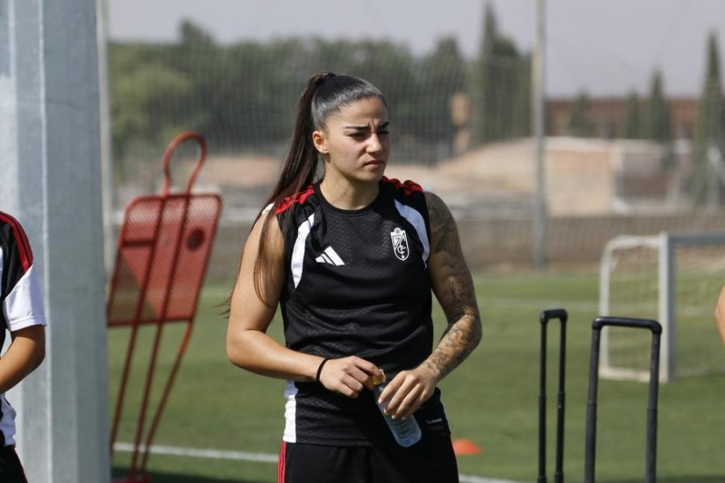 Bárbara López se perderá varios encuentros (GRANADA CF)