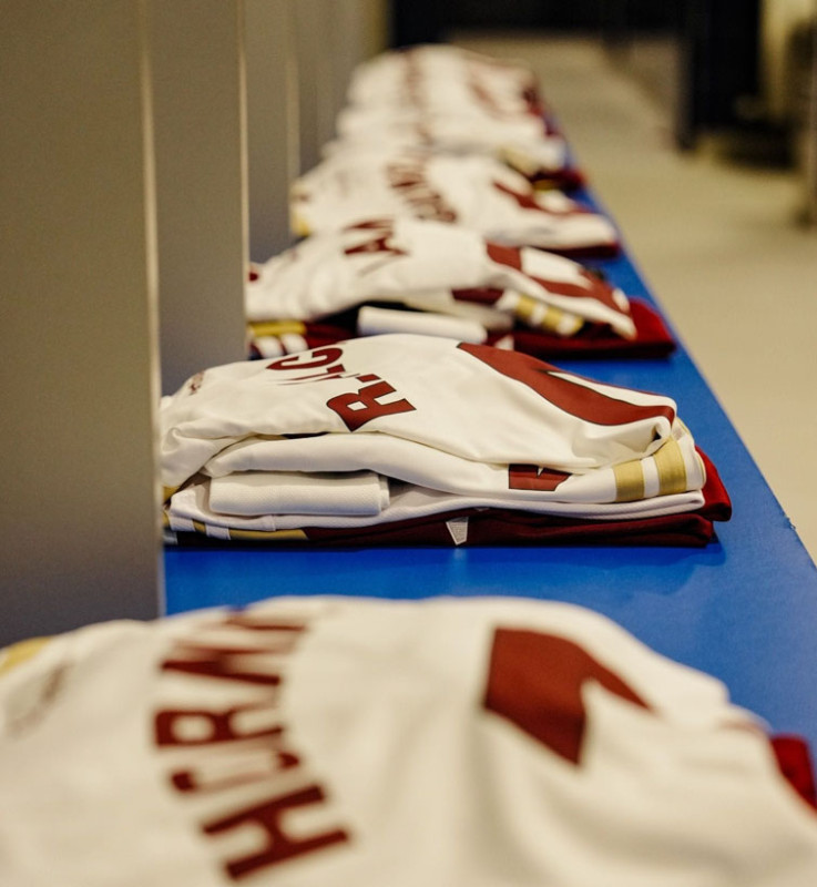 Imágenes de las camisetas de los jugadores del Granada CF en el vestuario de 'Ipurúa' (GCF) Imágenes de las camisetas de los jugadores del Granada CF en el vestuario de 'Ipurúa' (GCF)