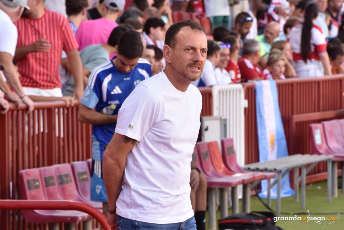 Alberto González ha elogiado el partido de su equipo (J.M. BALDOMERO)