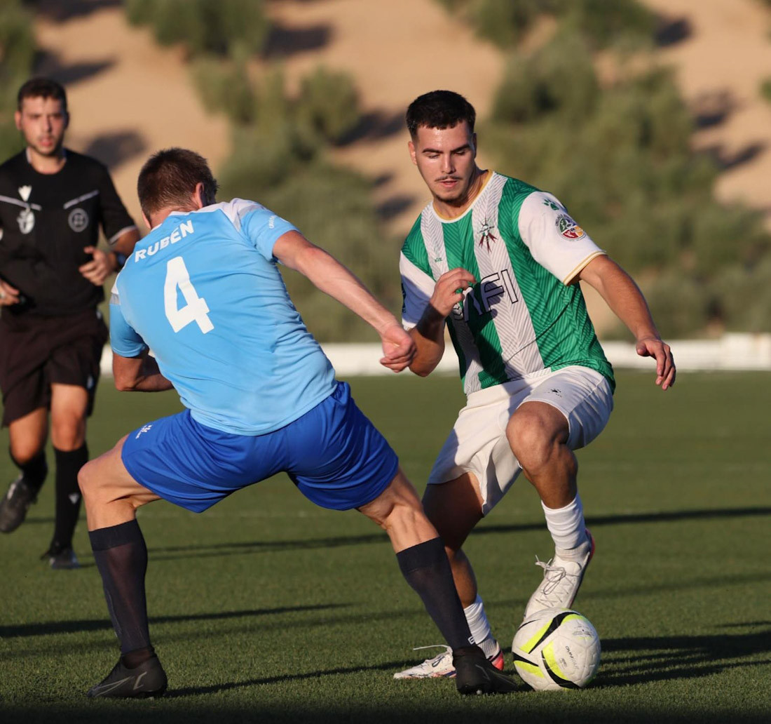 El Almuñécar CF goleó al Villanueva Mesía (JOSÉ ANDRÉS FERNÁNDEZ)