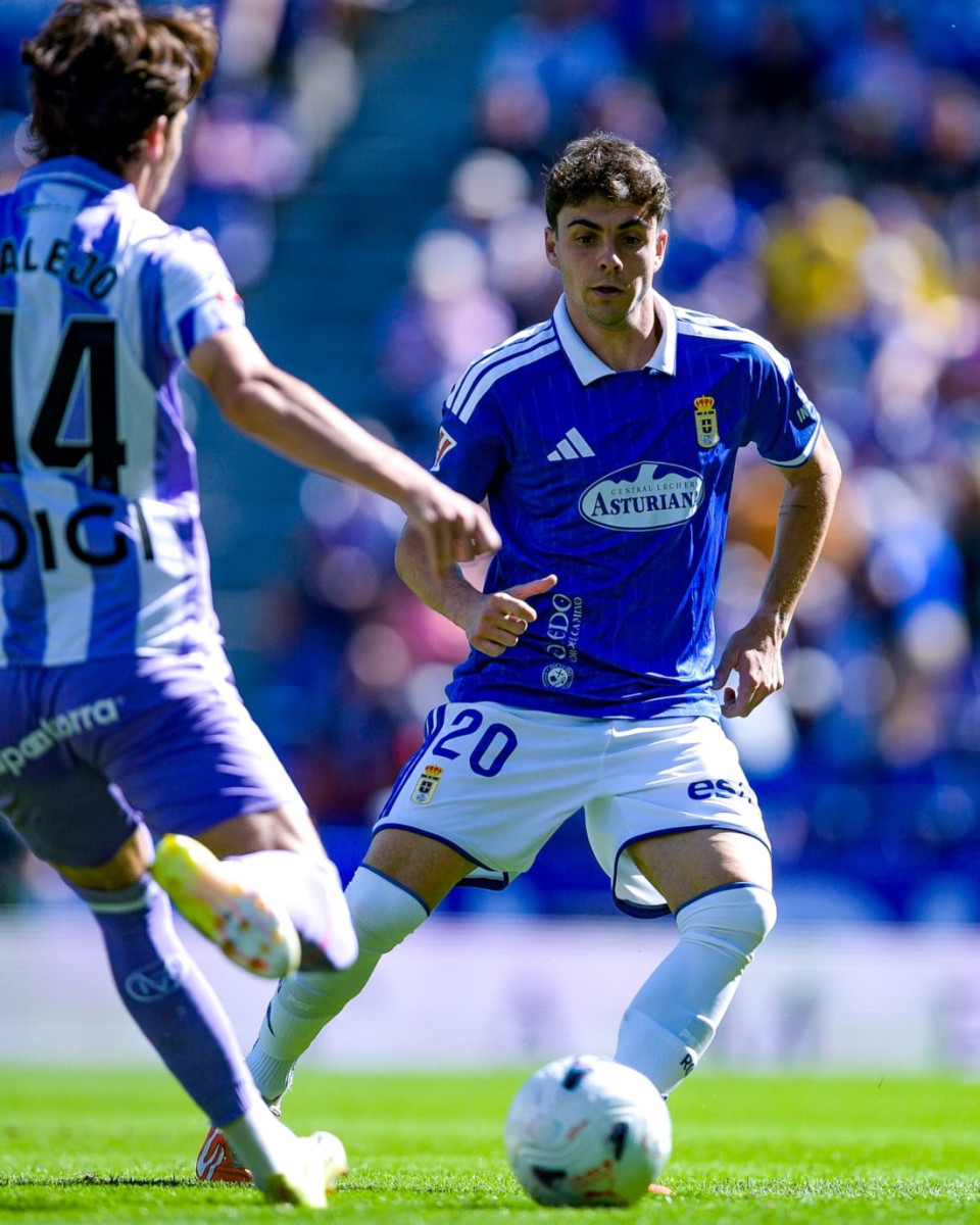 Pablo Sáenz está ofreciendo un gran rendimiento en el Oviedo (OVIEDO CF)