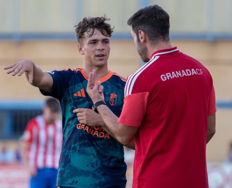 El Recreativo quiere hacerse fuerte en su territorio (GRANADA CF) El Recreativo quiere hacerse fuerte en su territorio (GRANADA CF)
