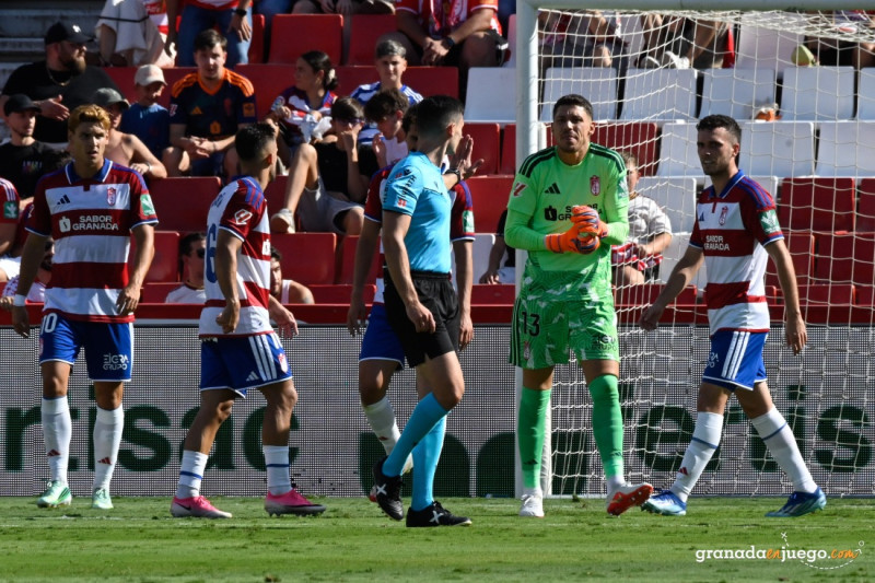 El Granada está recibiendo demasiados goles en las últimas jornadas (J.M. BALDOMERO)