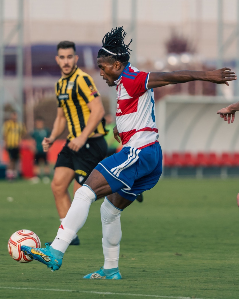 El Recreativo quiere seguir escalando posiciones (GRANADA CF)