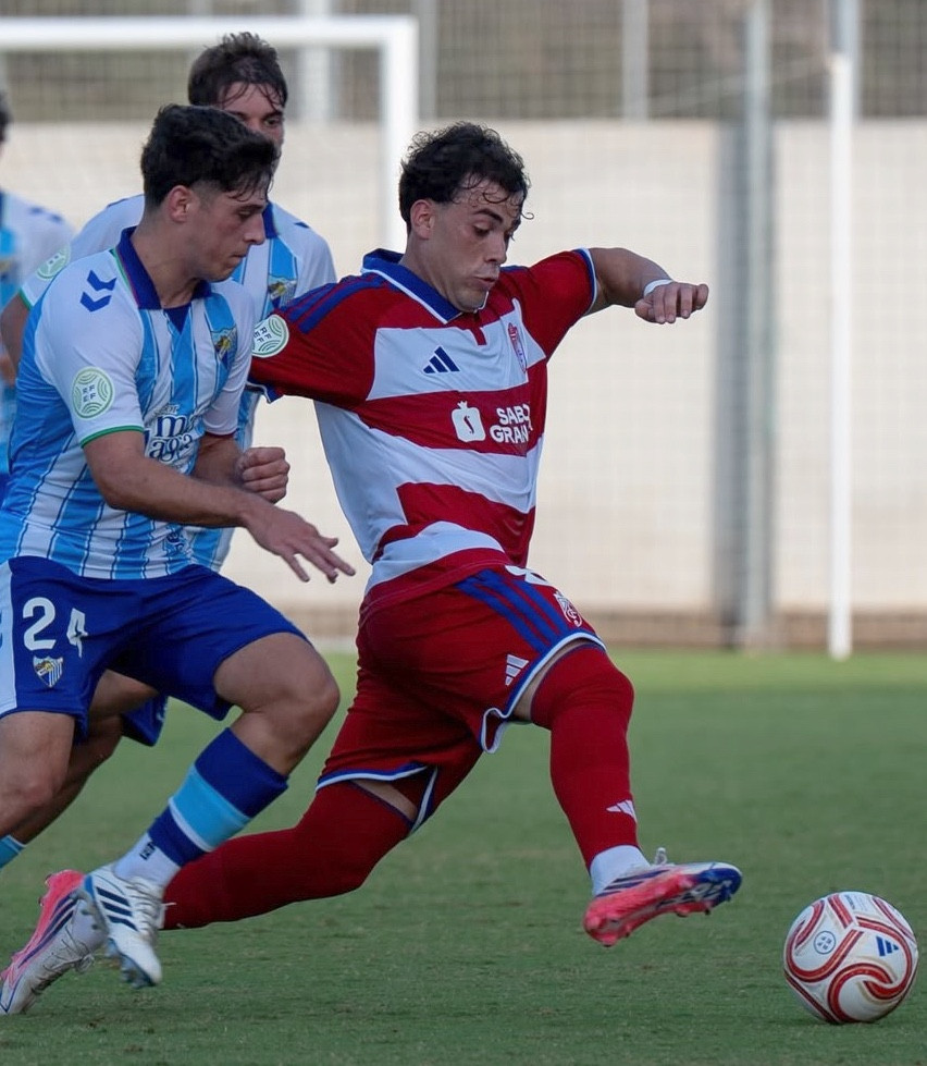 El Recreativo sigue sin levantar el vuelo (GRANADA CF)