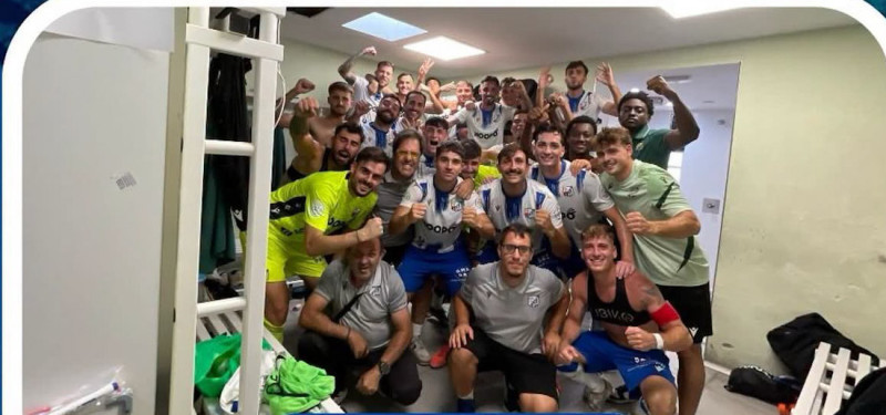 Motril celebra el triunfo (CF MOTRIL) Motril celebra el triunfo (CF MOTRIL)