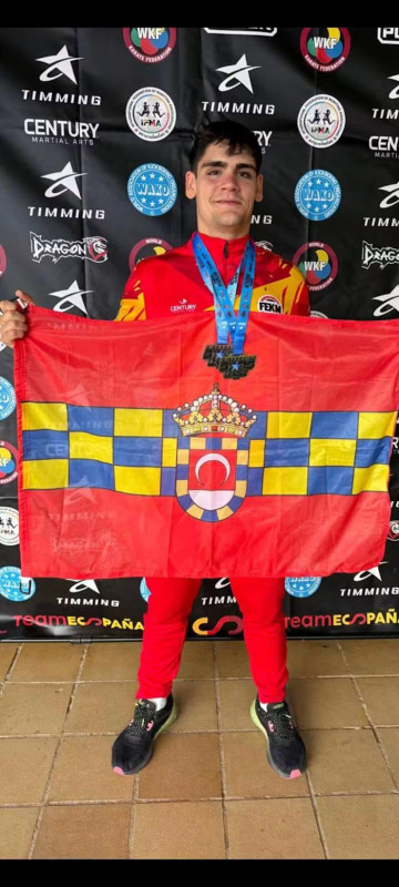Samuel Molina con sus medallas (VIVA TV) Samuel Molina con sus medallas (VIVA TV)