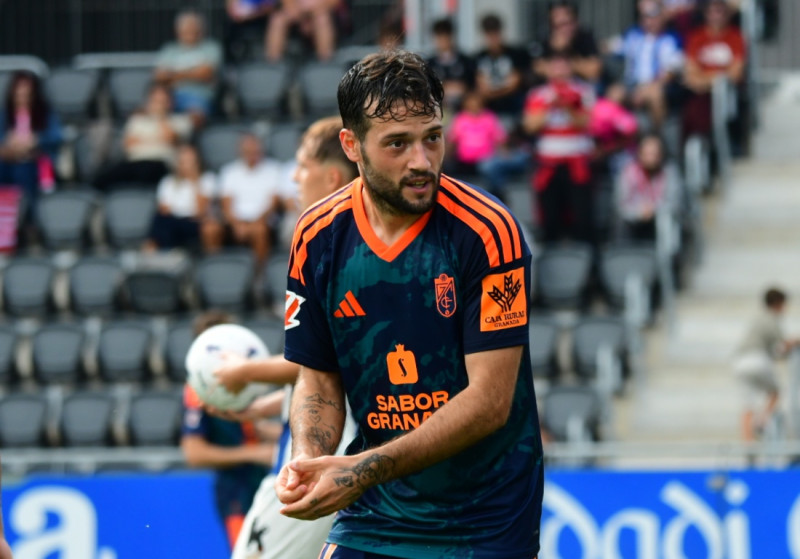 Arnaiz comandó la remontada ante la Real Sociedad B (LOF) Arnaiz comandó la remontada ante la Real Sociedad B (LOF)