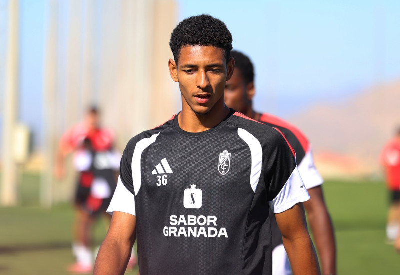 Owen regresa a la convocatoria rojiblanca tras dos jornadas ausente (J. AZCOYTIA)