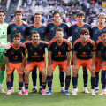 El Granada salió con 11 futbolistas nacionales al campo del Burgos (LOF)