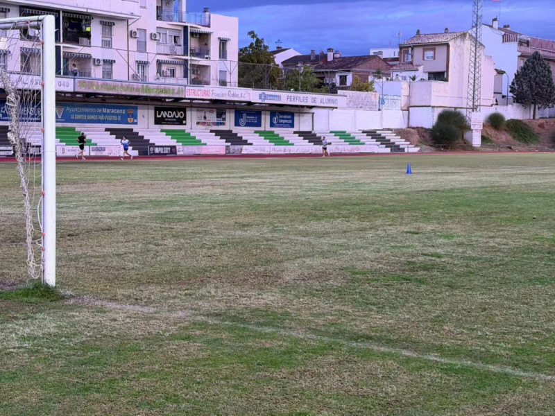 El Maracena jugará en Peligros por la resiembra del césped de la Ciudad Deportiva (UD MARACENA) El Maracena jugará en Peligros por la resiembra del césped de la Ciudad Deportiva (UD MARACENA)