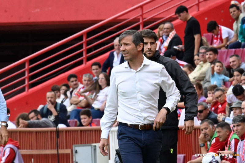 Celades ha lamentado la falta de acierto de su equipo (J.M. BALDOMERO) Celades ha lamentado la falta de acierto de su equipo (J.M. BALDOMERO)