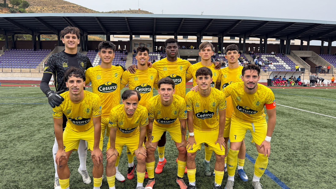 Once inicial del CD Huétor Tájar ante el CasaBermeja (CD HUÉTOR TÁJAR)