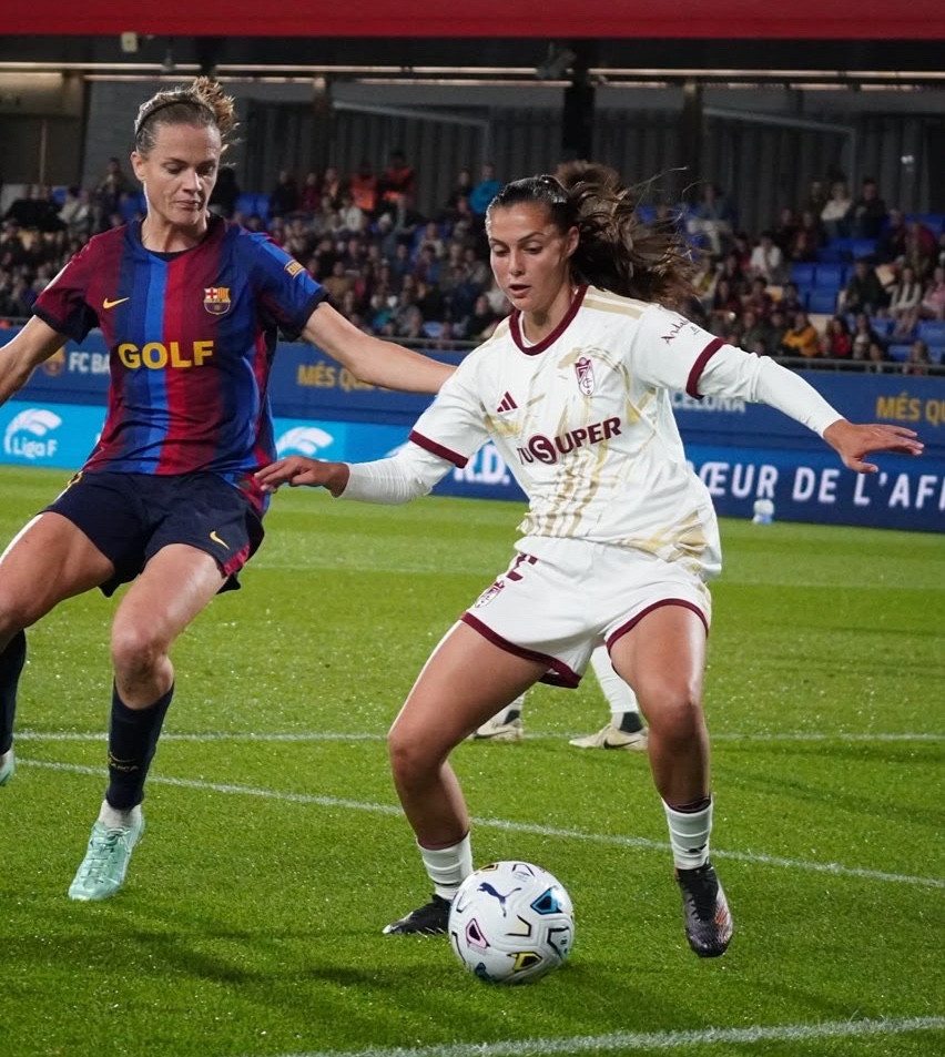 Las rojiblancas resistieron hasta el tramo final del duelo (GRANADA CF)