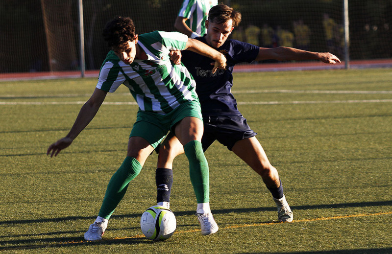 El Atarfe Industrial se llevó el clásico ante el Imperio (J. PALMA) El Atarfe Industrial se llevó el clásico ante el Imperio (J. PALMA)