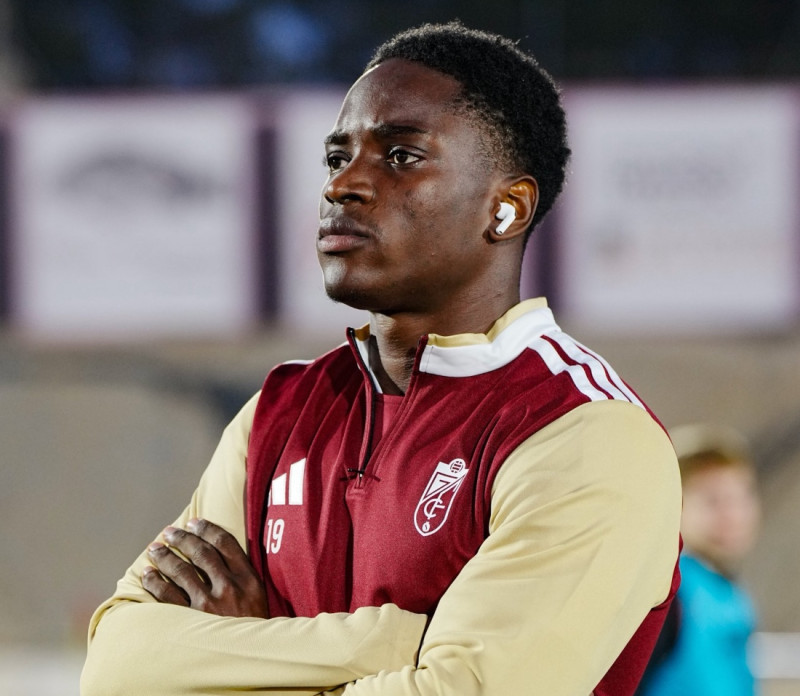 Chinaza, uno de los que vuelven al once del Granada (GRANADA CF)