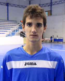Mario Martos entrena con la primera plantilla (GRJ)
