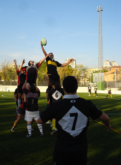 El primer partido de la temporada fue muy disputado
