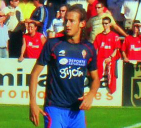Gálvez durante un calentamiento con el Sporting