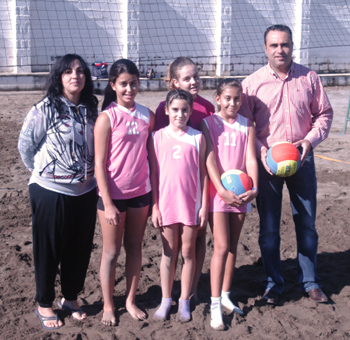 Francisco Rodríguez junto a uno de los equipos participantes