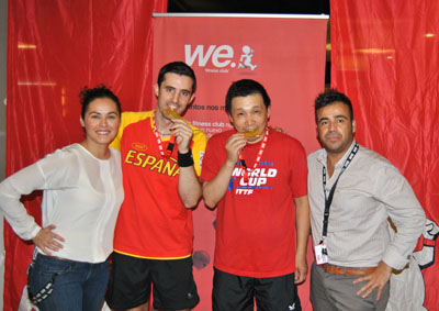 Los olímpicos granadinos posan en las instalaciones del centro deportivo WE