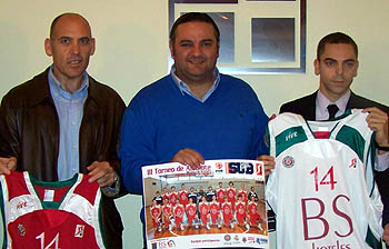 El alcalde de Albolote, Pablo Garcia, en la presentación del torneo El alcalde de Albolote, Pablo Garcia, en la presentación del torneo
