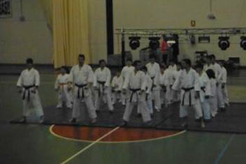 Los Karatekas durante la exhibición 