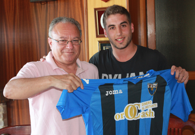 Fortu durante su presentación con el Motril Atlético