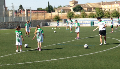 Entrenamiento de un grupo de participantes 