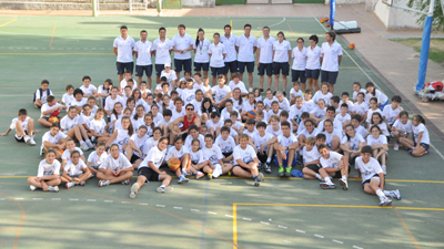 Foto de los participantes y los entrenadores 