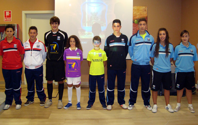 Presentación de la ropa deportiva del club 