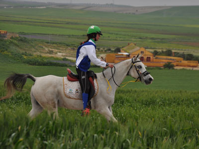 Uno de los participantes en el raid de Zujaira 2013 