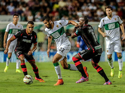 El Granada empata frente al Elche en el Martínez Valero