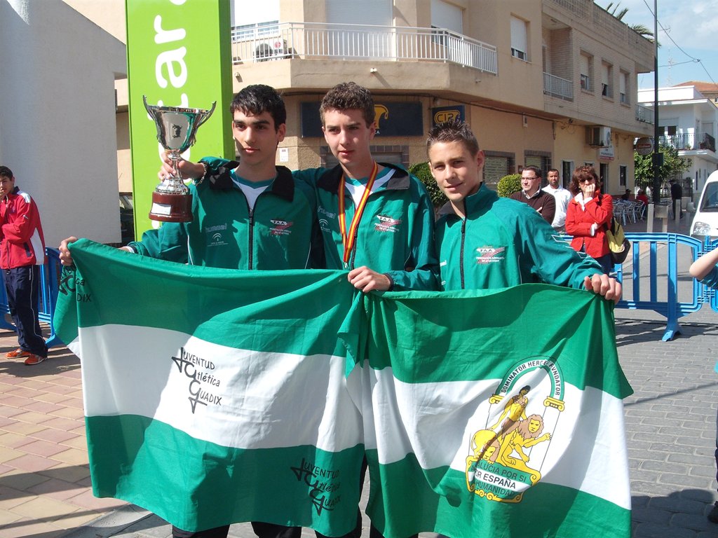 Gran papel de los jóvenes atletas andaluces